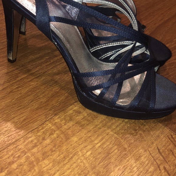 High heels - Picture 3 of 3